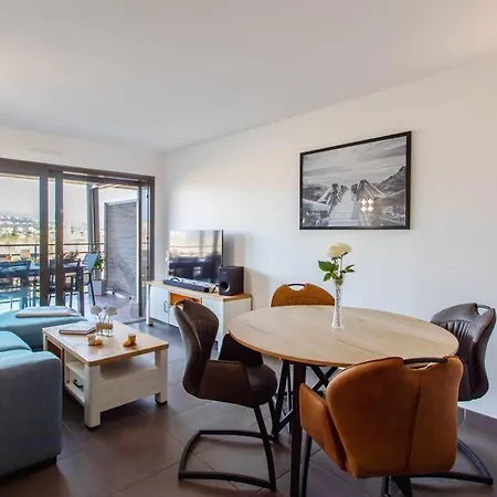 A7- 2 Bdr Sea & Mountain View - Ac, Parking, Pool & Terrace דירה