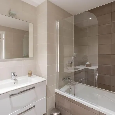 A7- 2 Bdr Sea & Mountain View - Ac, Parking, Pool & Terrace Lägenhet Antibes