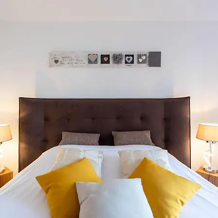 A7- 2 Bdr Sea & Mountain View - Ac, Parking, Pool & Terrace شقة أنتيب