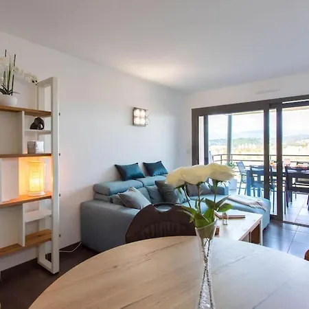 A7- 2 Bdr Sea & Mountain View - Ac, Parking, Pool & Terrace