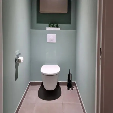 A7- 2 Bdr Sea & Mountain View - Ac, Parking, Pool & Terrace *