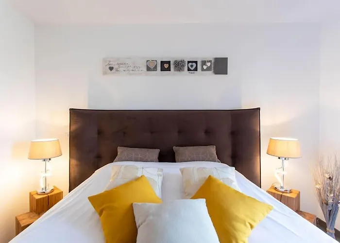 A7- 2 Bdr Sea & Mountain View - Ac, Parking, Pool & Terrace شقة أنتيب